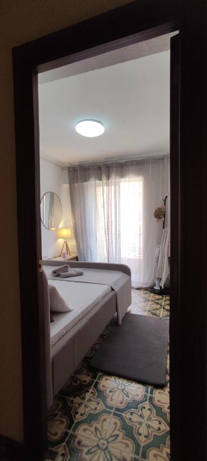 Appartamento Habitacion Con Balcon Privado. Valenza Esterno foto